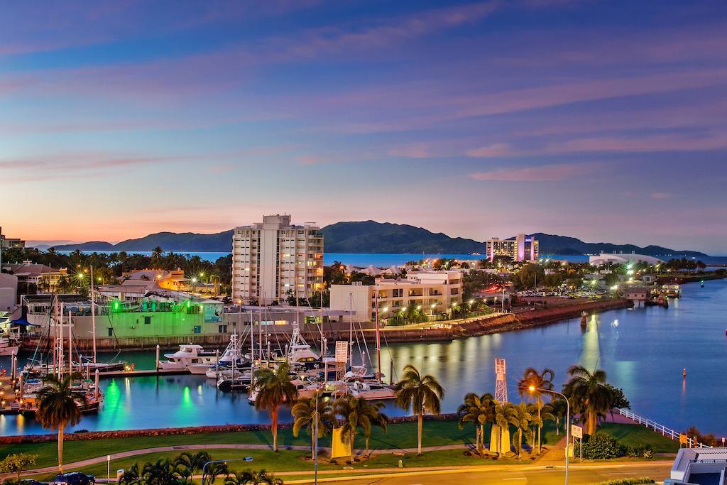 Allure Hotel & Apartments Townsville Bagian luar foto